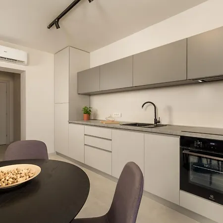 Apartament Frankola With Pool *