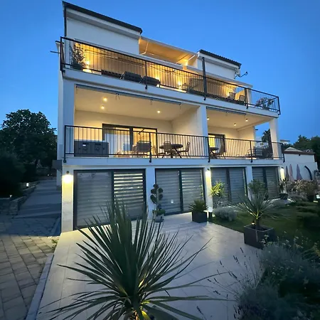 Apartament Frankola With Pool *