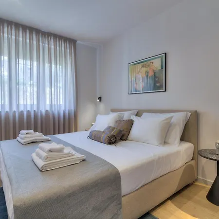 Frankola With Pool Apartment
