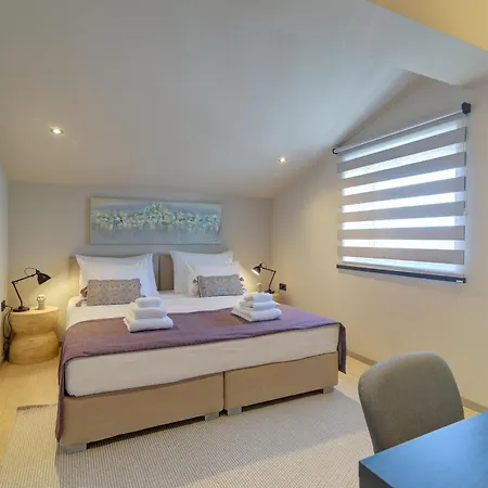 Apartament Frankola With Pool