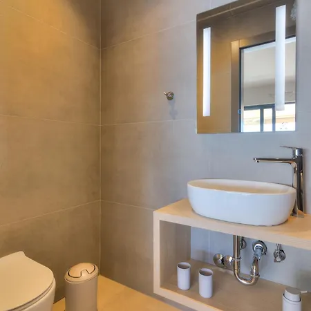 Frankola With Pool Apartament