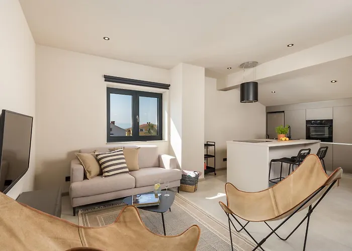 Frankola With Pool Apartment