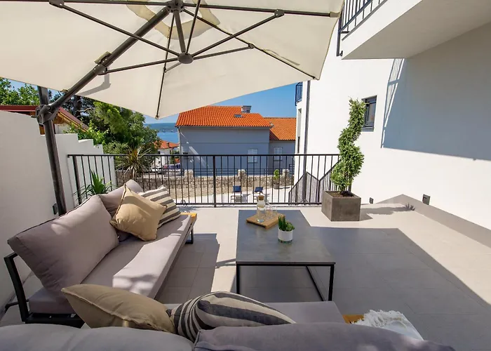 Frankola With Pool Apartment Crikvenica