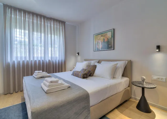 Frankola With Pool Apartment