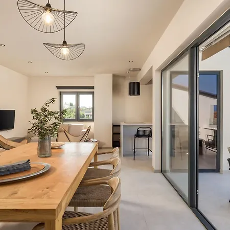 Frankola With Pool Appartamento Crikvenica