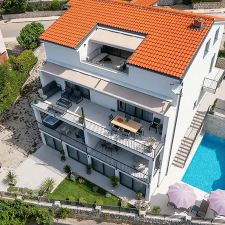 Frankola With Pool Apartament Crikvenica