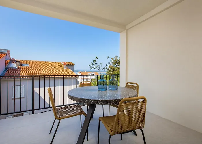 Frankola With Pool Appartement