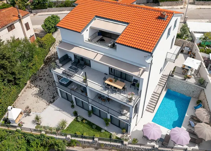 Frankola With Pool Appartement Crikvenica